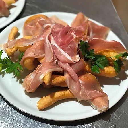 غوته تورين إيربورت فندق 4*